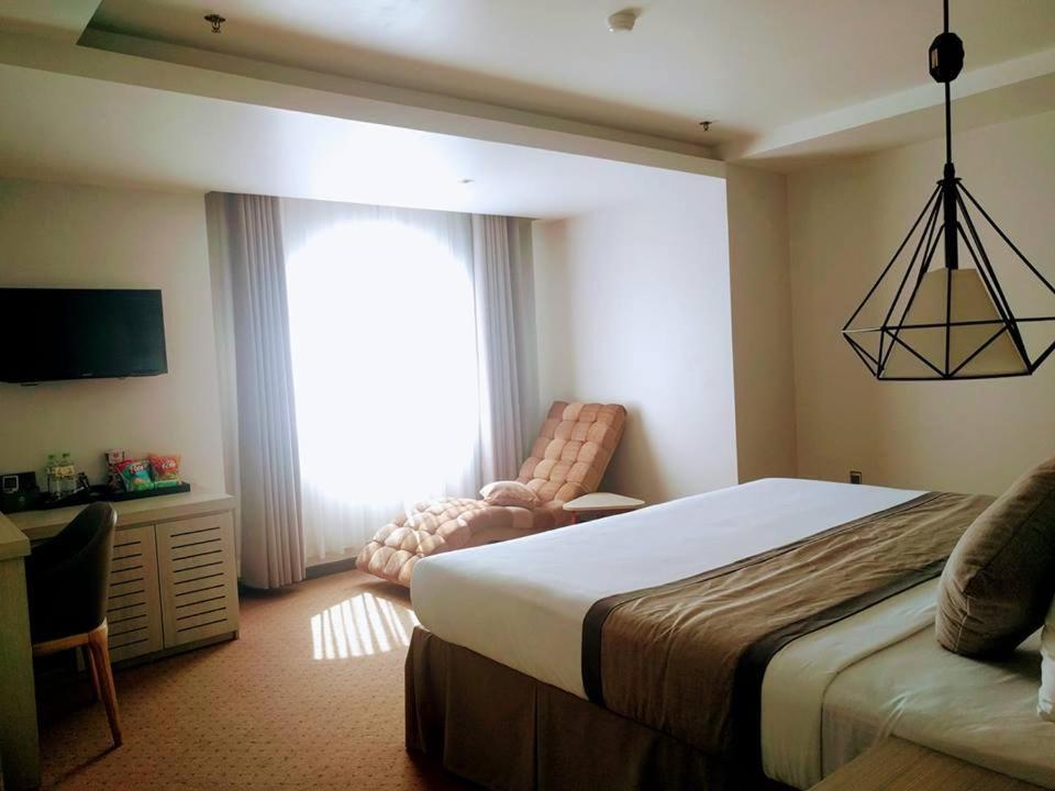 Holiday One Can Tho Hotel Bagian luar foto